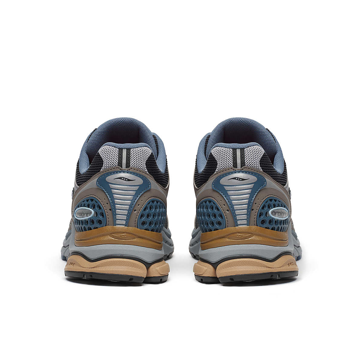 Saucony Progrid Triumph 4 Winter Tech portée – look rétro et protection hivernale