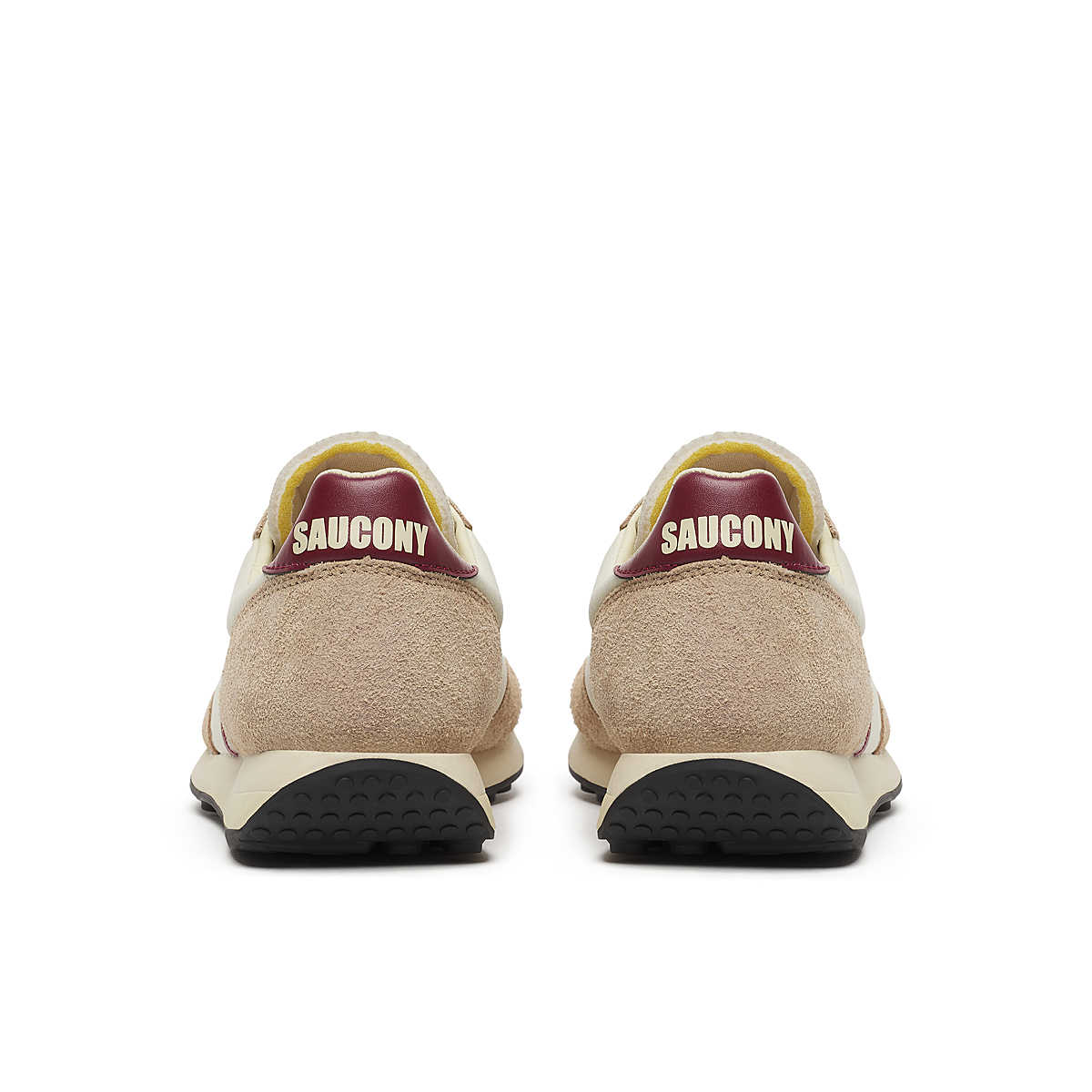 Trainer 80 Beige Bordeaux portée – style vintage au quotidien