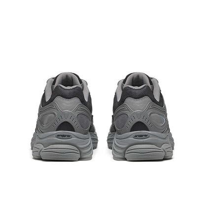 ProGrid Omni 9 ARMOR Gris portée – silhouette outdoor urbaine