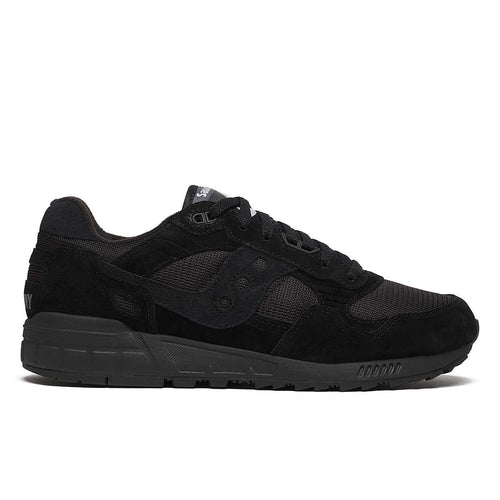 Shadow 5000 Black – sneaker noire intégrale, profil sobre