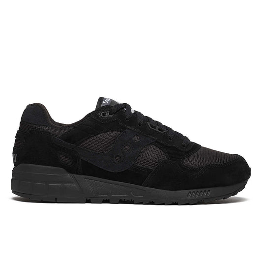 Shadow 5000 Black – sneaker noire intégrale, profil sobre