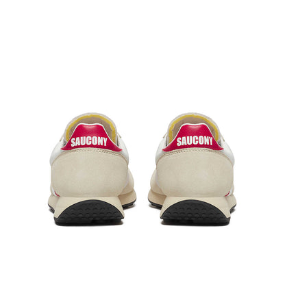 Trainer 80 Blanc Rouge portée – style vintage au quotidien